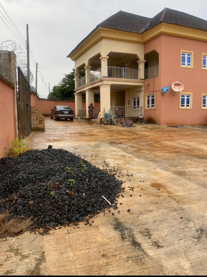 5 bedrooms with 2 palour duplex for Sale in Awka